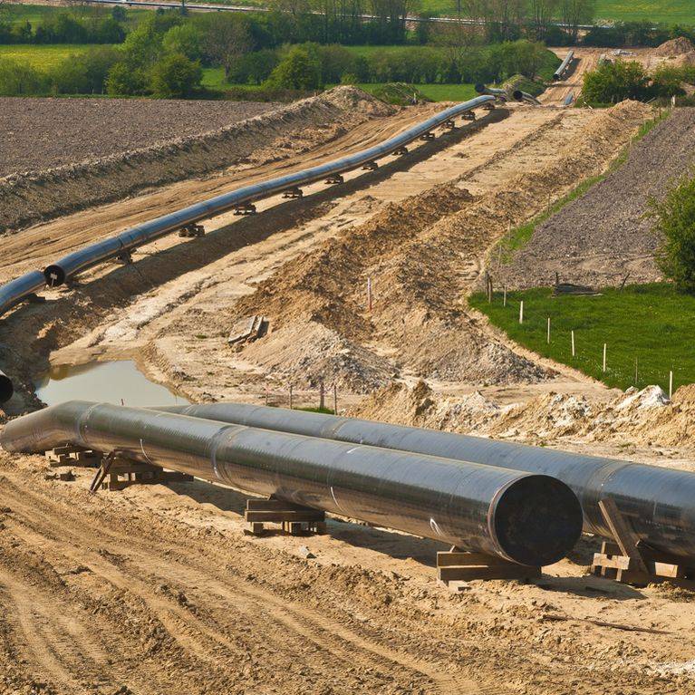 Natural gas pipeline construction